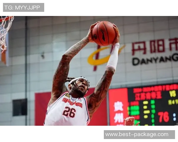 广东队轻松战胜四川队莫兰德与徐昕联手助力送对手十连败